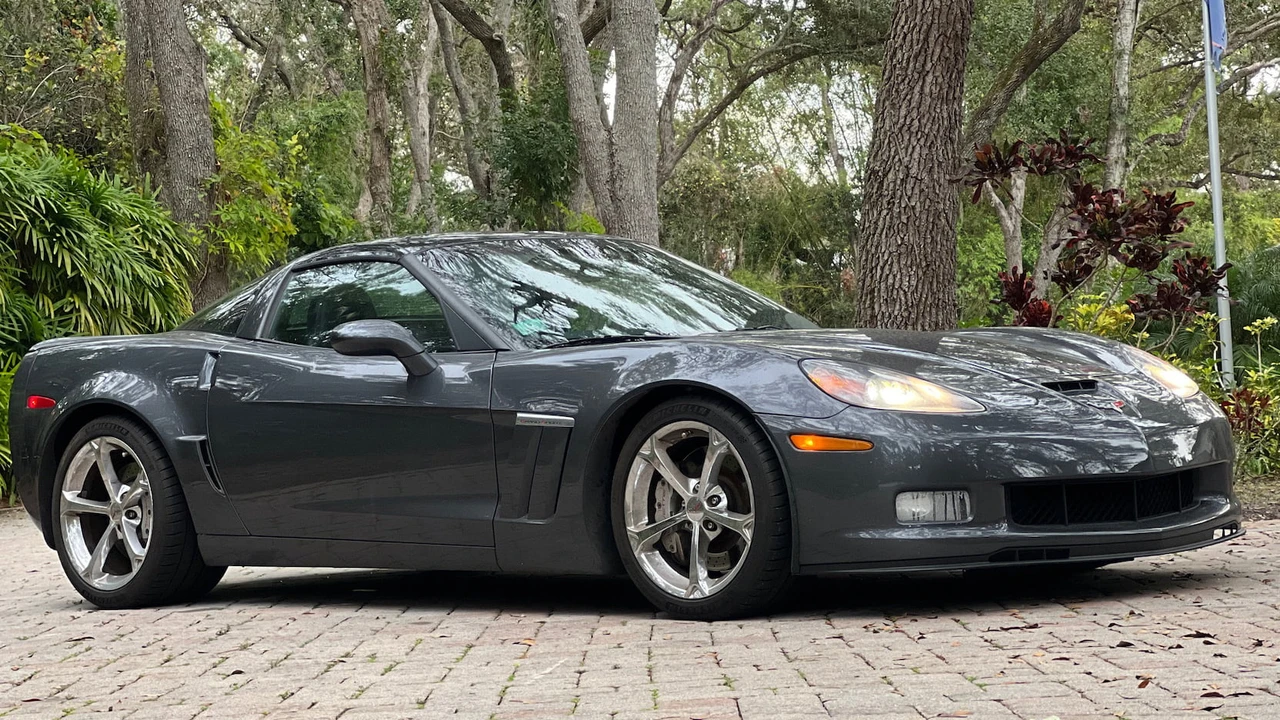 2010 Chevrolet Corvette C6 - Image 14 of 15