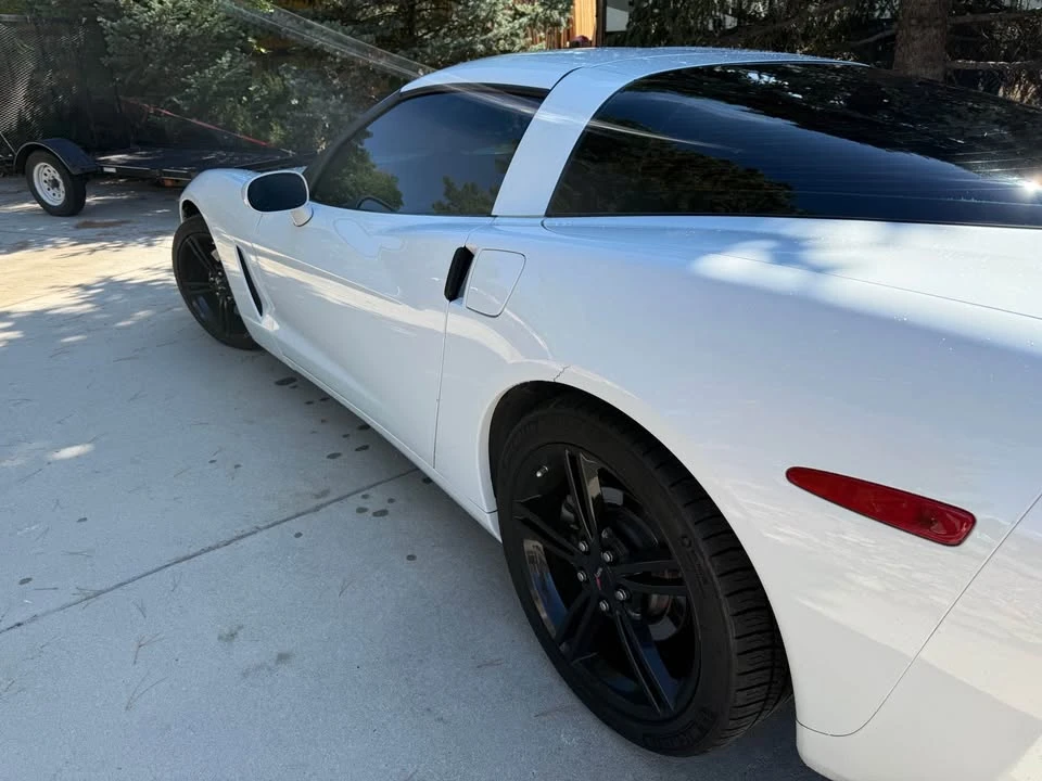 2010 Chevrolet Corvette C6 - Image 12 of 15