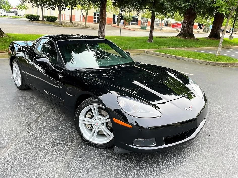 2010 Chevrolet Corvette C6 - Image 2 of 18