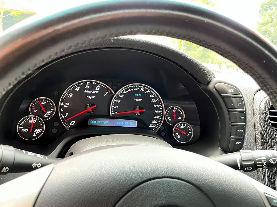 2010 Chevrolet Corvette C6 - Image 17 of 18