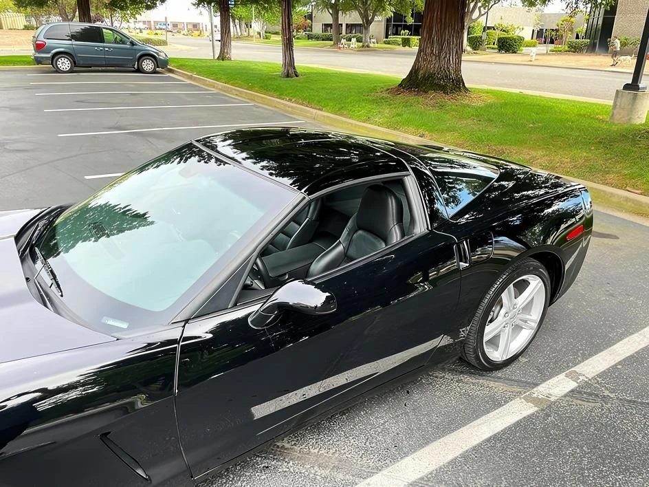 2010 Chevrolet Corvette C6 - Image 6 of 18
