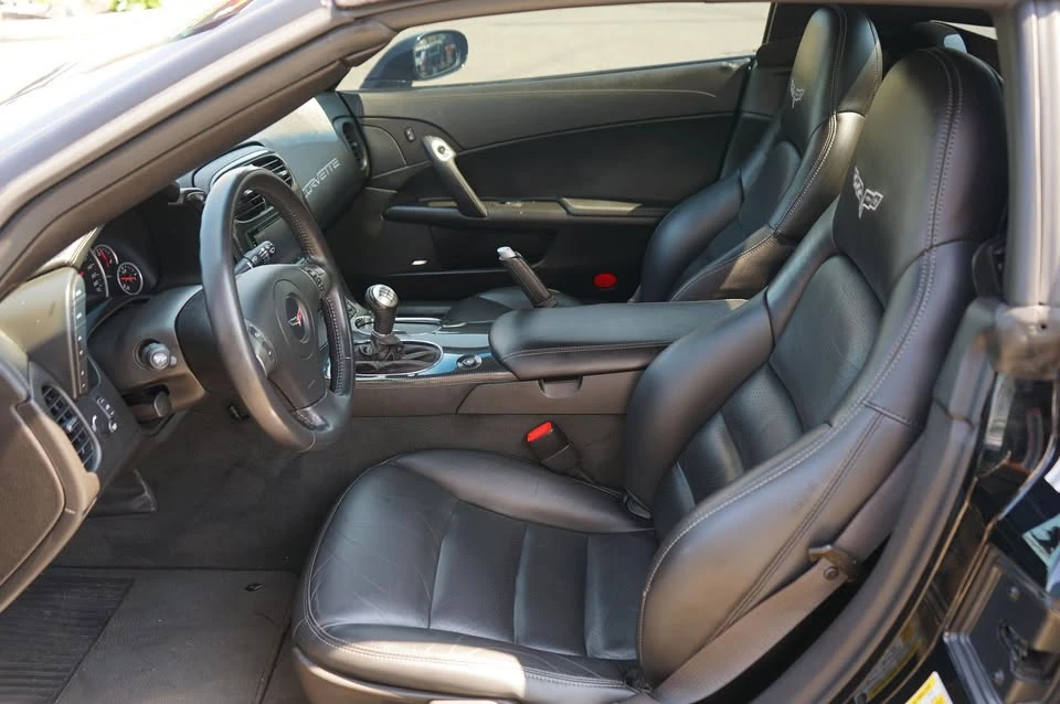 2010 Chevrolet Corvette C6 - Image 10 of 19