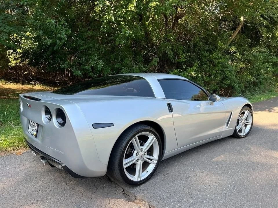 2010 Chevrolet Corvette C6 - Image 9 of 20