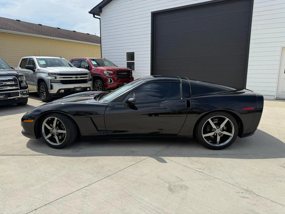 2010 Chevrolet Corvette C6 - Image 2 of 18