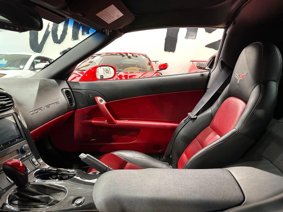 2010 Chevrolet Corvette C6 Grand Sport - Image 13 of 21