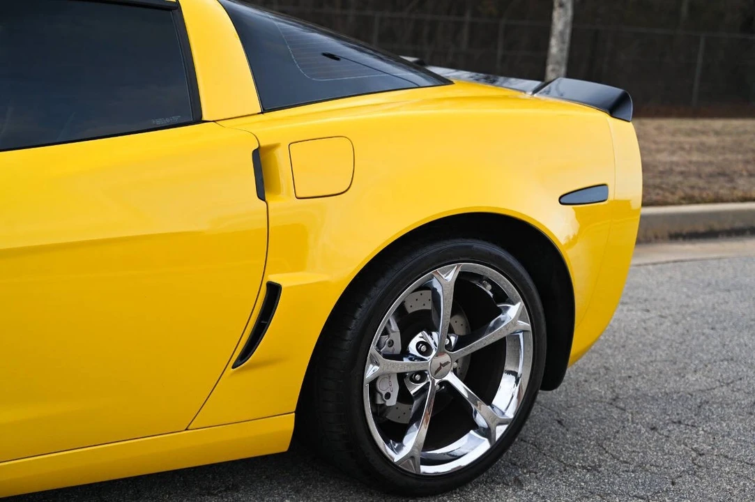 2010 Chevrolet Corvette C6 - Image 13 of 21