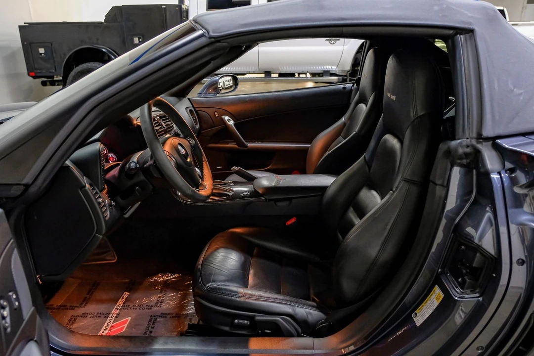 2010 Chevrolet Corvette C6 - Image 4 of 12