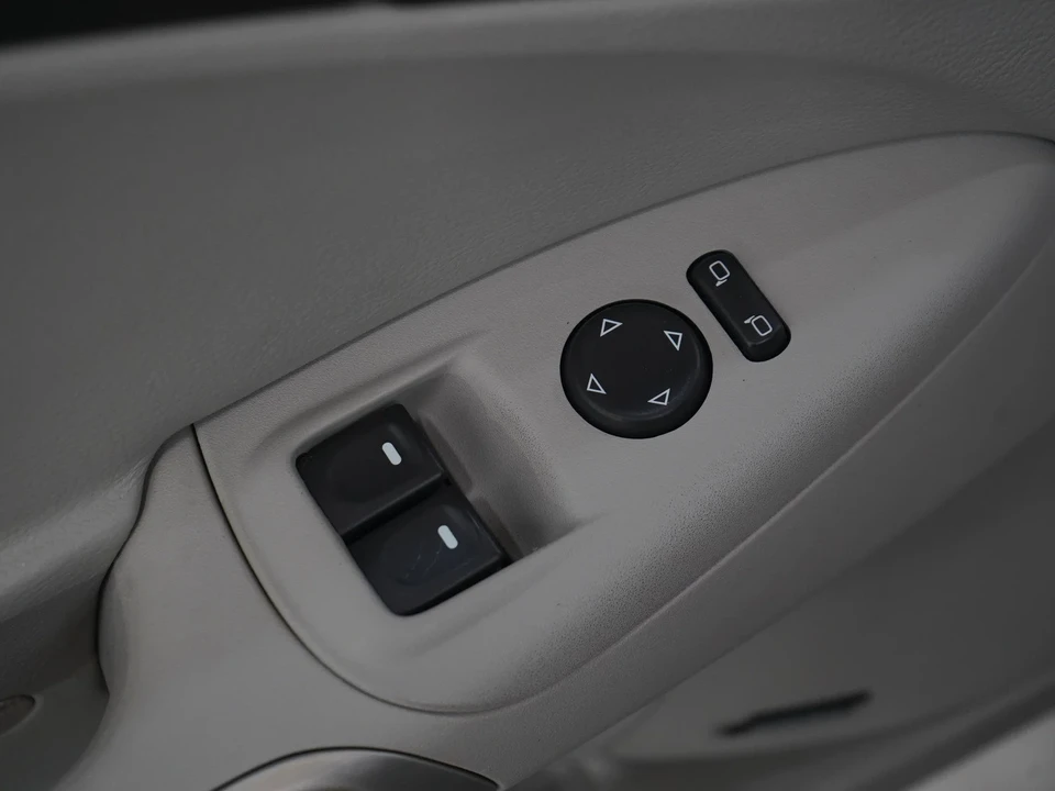 2010 Chevrolet Corvette C6 Grand Sport - Image 13 of 29