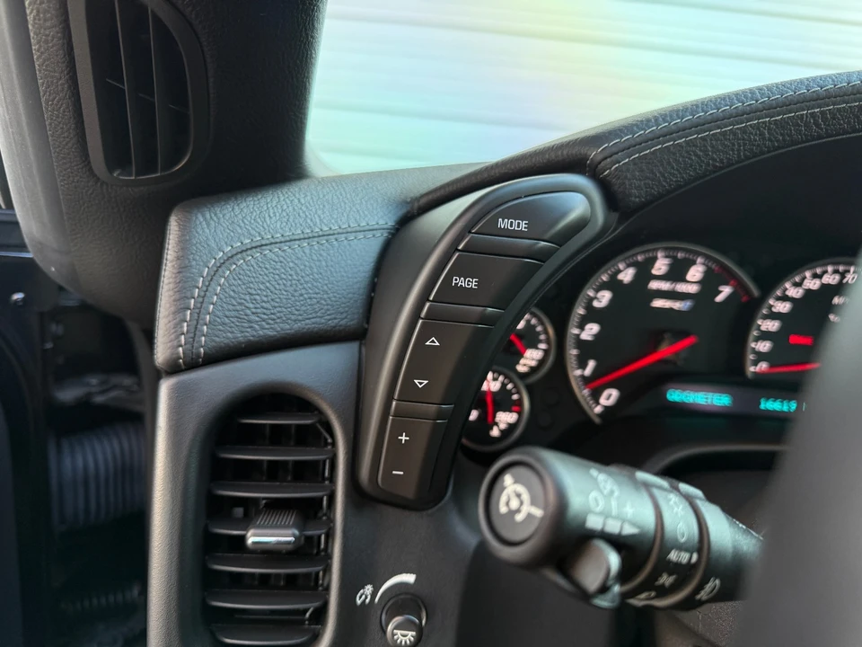 2010 Chevrolet - Image 22 of 31