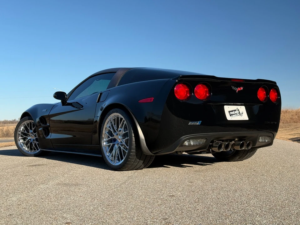 2010 Chevrolet - Image 8 of 31