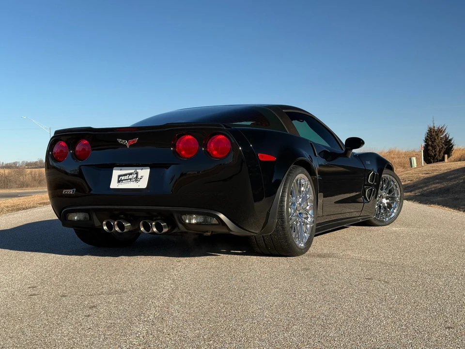 2010 Chevrolet - Image 11 of 31