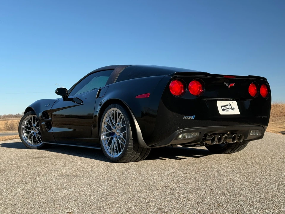 2010 Chevrolet - Image 7 of 31
