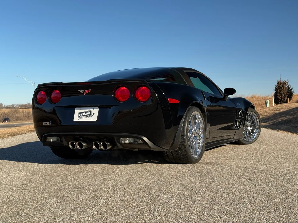 2010 Chevrolet - Image 10 of 31