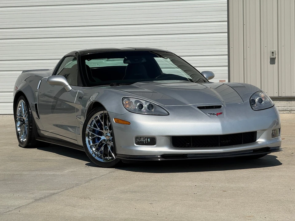 2010 Chevrolet Corvette C6 ZR1 - Image 2 of 31