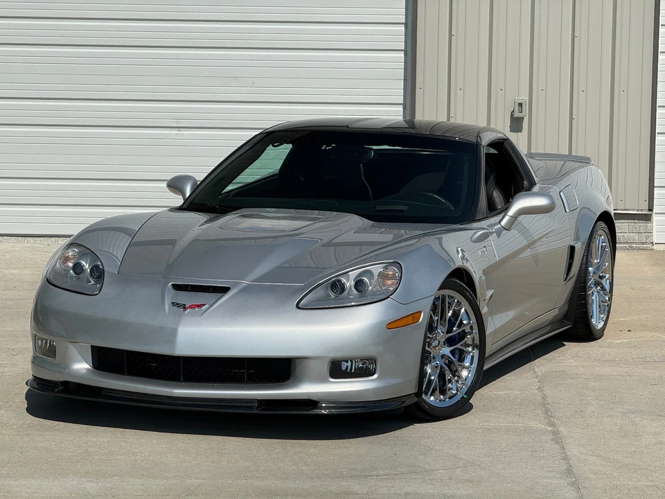 2010 Chevrolet Corvette C6 ZR1 - Image 3 of 31