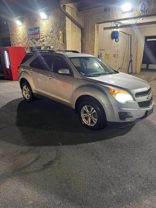 2010 Chevrolet Equinox - Image 2 of 7