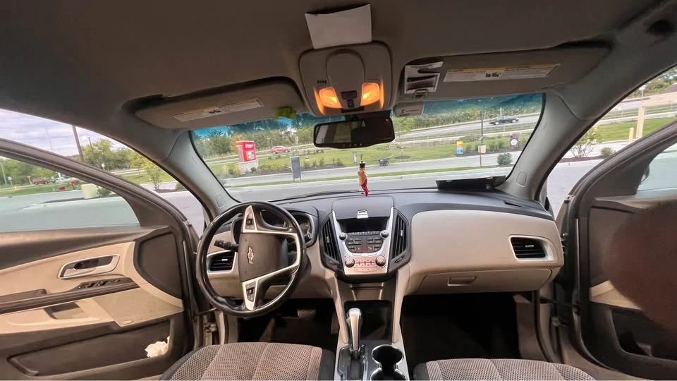 2010 Chevrolet Equinox - Image 13 of 16
