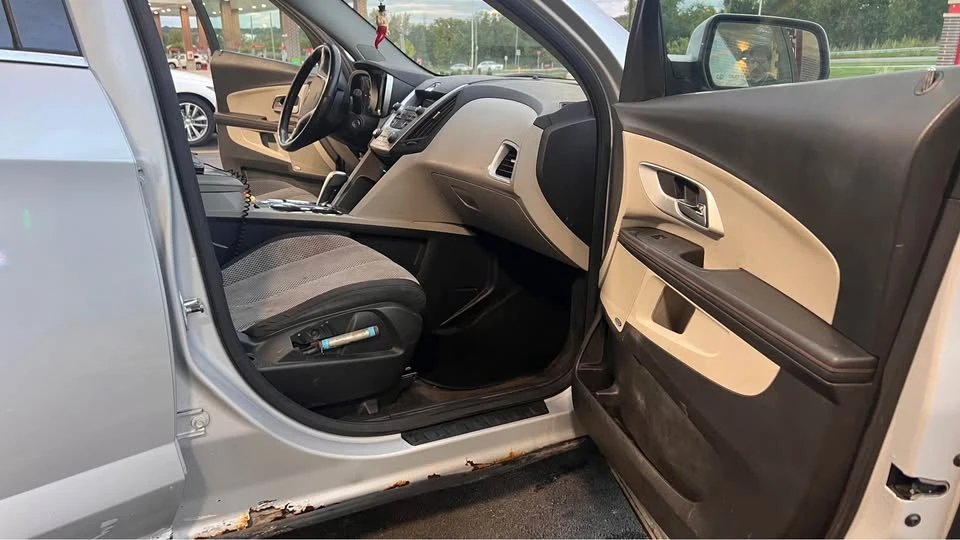 2010 Chevrolet Equinox - Image 14 of 16