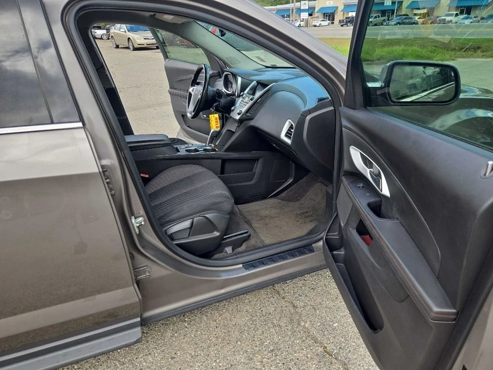 2010 Chevrolet Equinox - Image 15 of 17