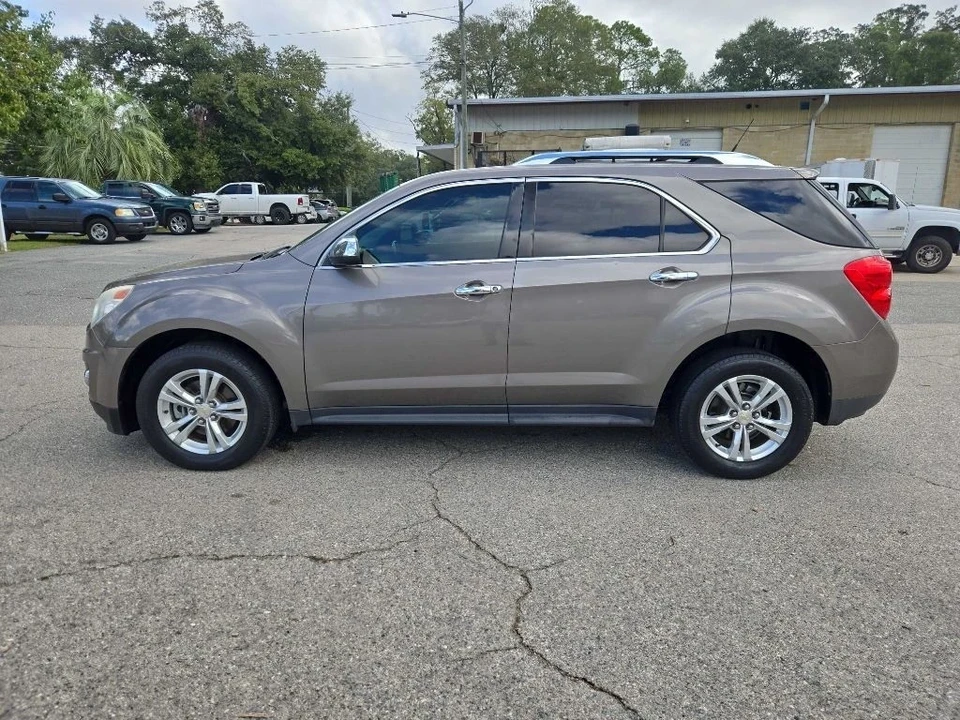 2010 Chevrolet Equinox - Image 2 of 17
