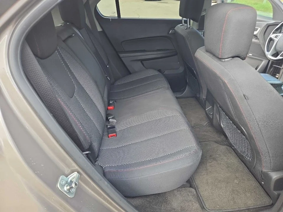 2010 Chevrolet Equinox - Image 11 of 17