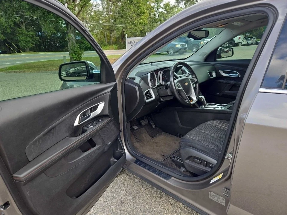 2010 Chevrolet Equinox - Image 8 of 17