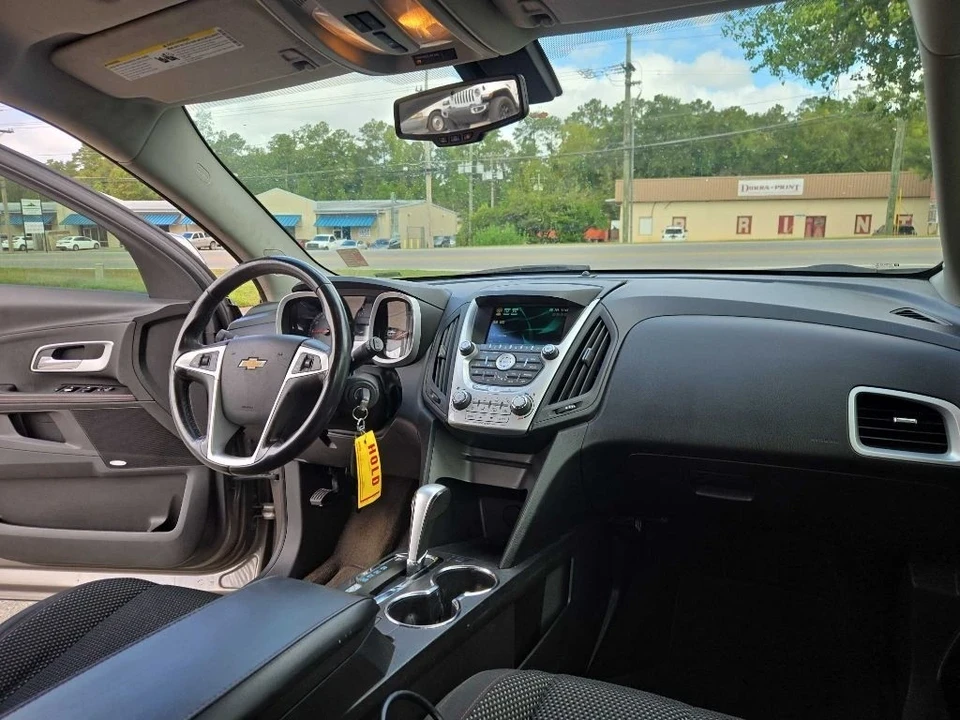 2010 Chevrolet Equinox - Image 14 of 17
