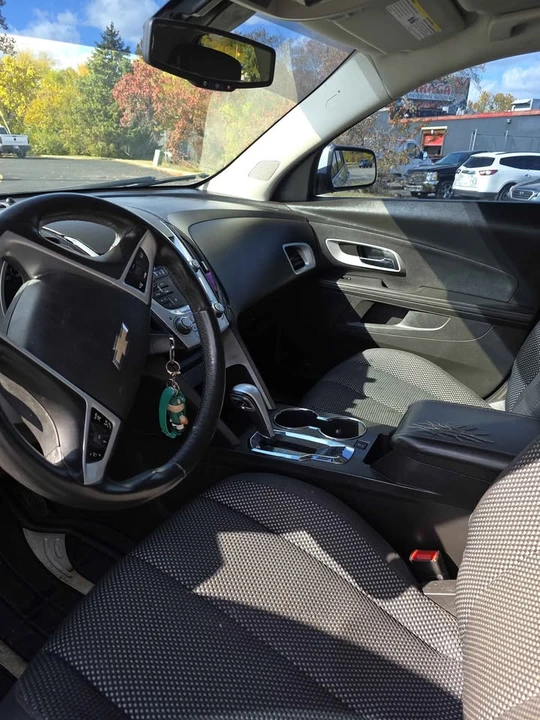 2010 Chevrolet Equinox - Image 9 of 11