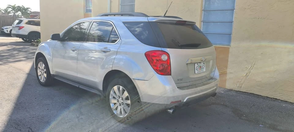 2010 Chevrolet Equinox - Image 4 of 6