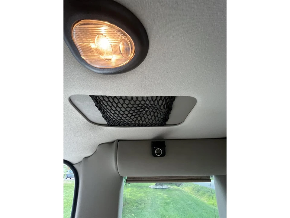 2010 Chevrolet Express - Image 13 of 31