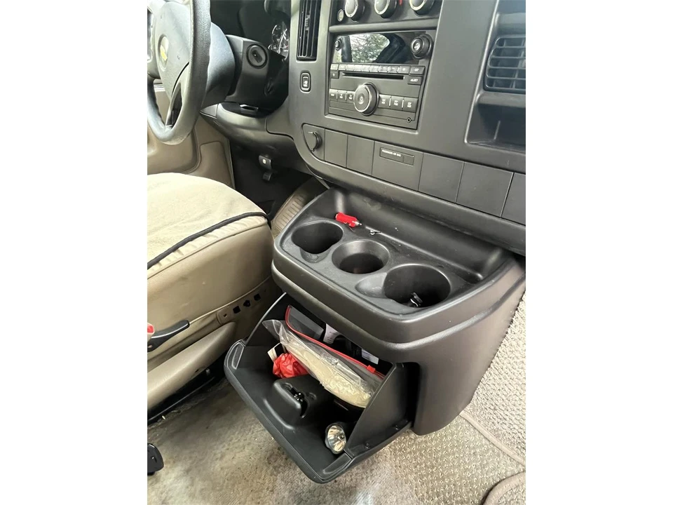 2010 Chevrolet Express - Image 31 of 31