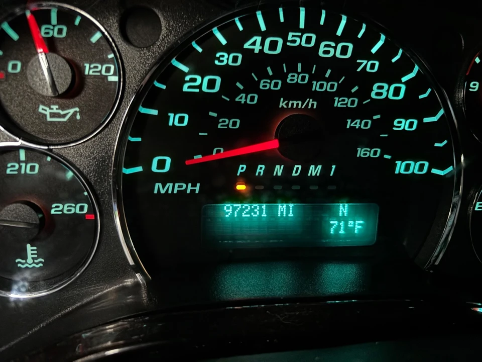 2010 Chevrolet Express - Image 7 of 21