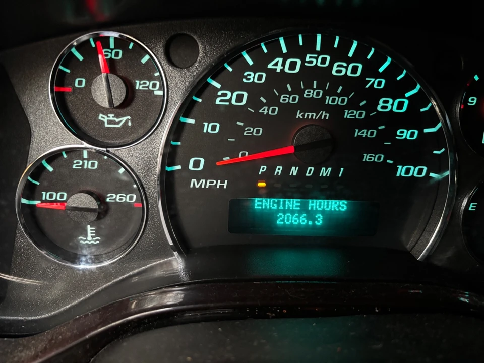 2010 Chevrolet Express - Image 8 of 21