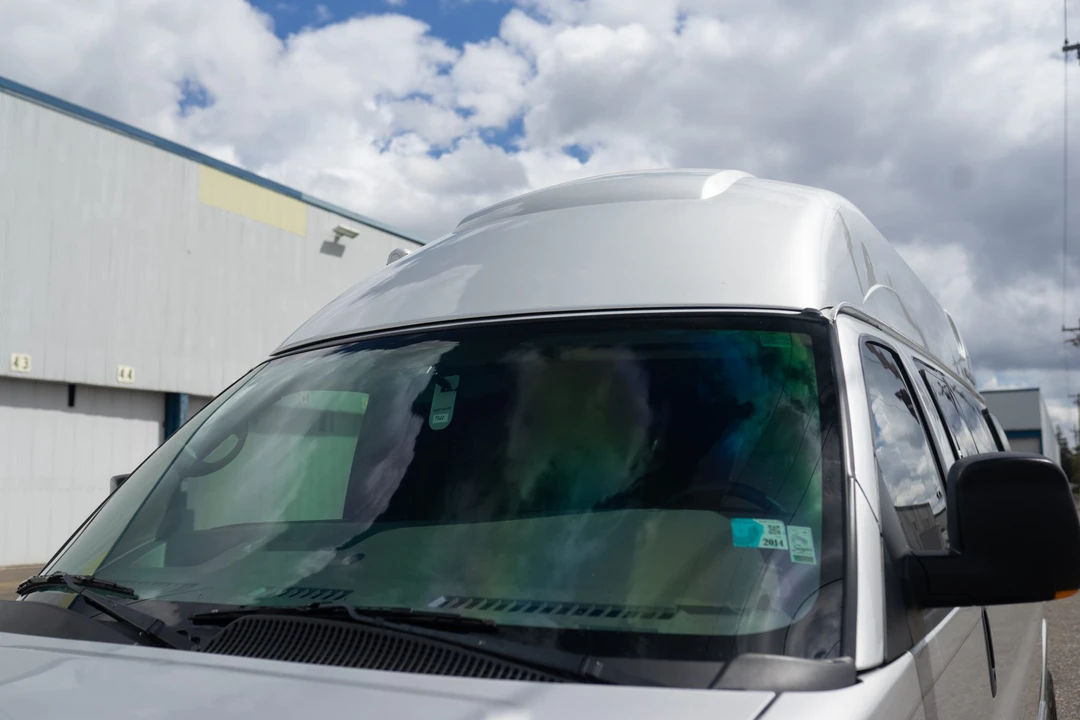 2010 Chevrolet Express - Image 29 of 31