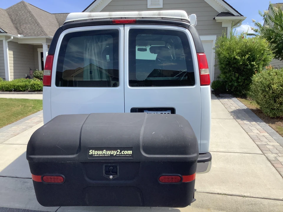 2010 Chevrolet Express - Image 16 of 31