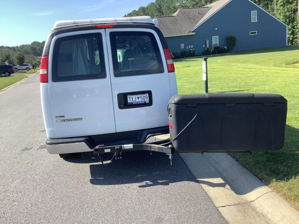 2010 Chevrolet Express - Image 14 of 31