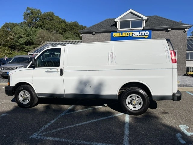2010 Chevrolet Express - Image 21 of 21