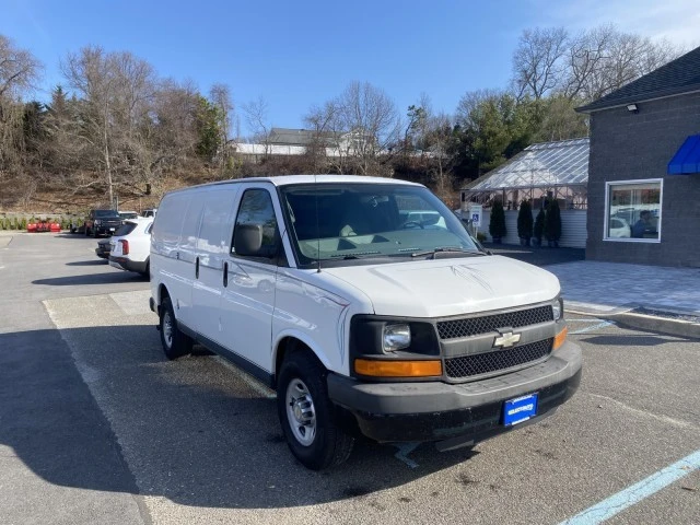 2010 Chevrolet Express - Image 2 of 21