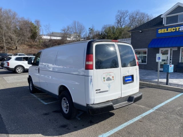 2010 Chevrolet Express - Image 12 of 21