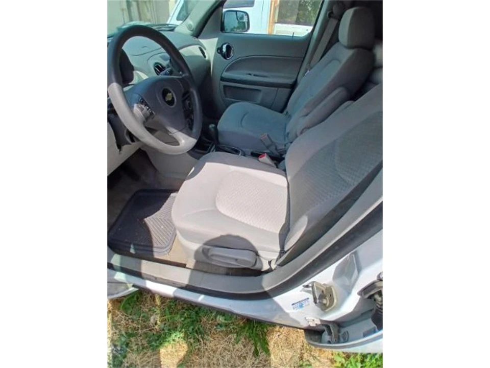 2010 Chevrolet HHR - Image 3 of 10