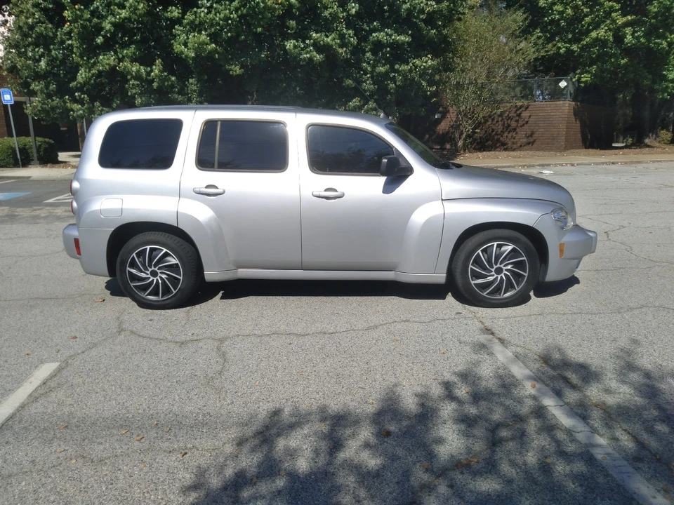 2010 Chevrolet HHR - Image 4 of 9
