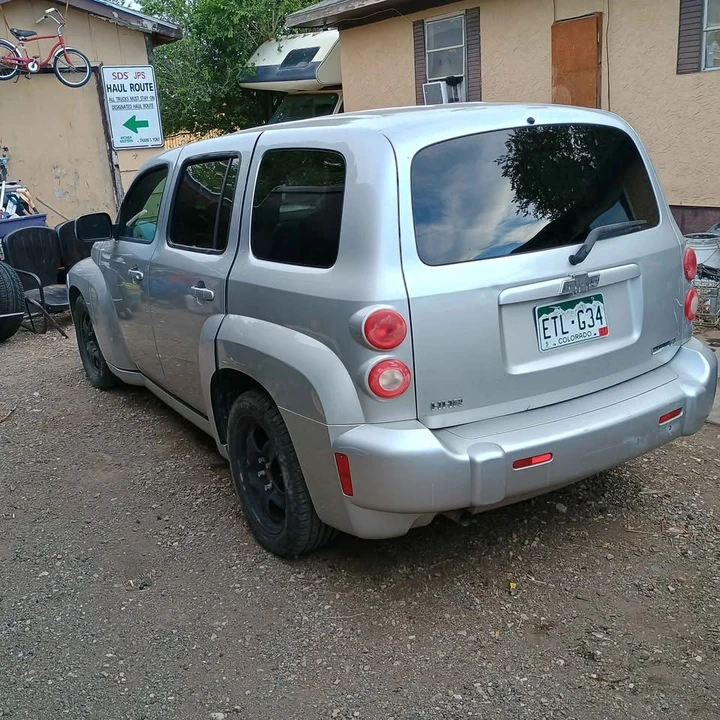 2010 Chevrolet HHR - Image 2 of 5