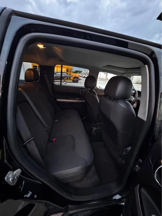 2010 Chevrolet HHR - Image 9 of 11