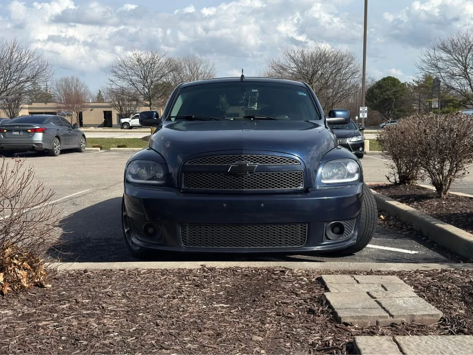 2010 Chevrolet HHR - Image 2 of 8