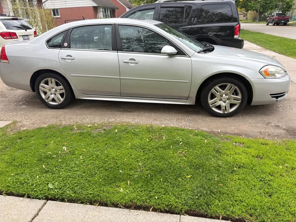2010 Chevrolet Impala 9th Gen - Image 3 of 13