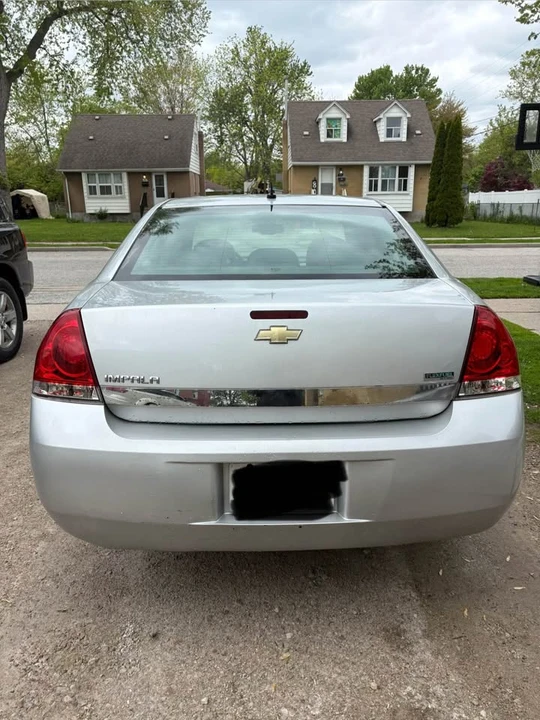 2010 Chevrolet Impala 9th Gen - Image 2 of 13