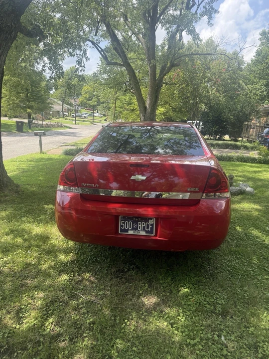 2010 Chevrolet Impala 9th Gen - Image 2 of 24