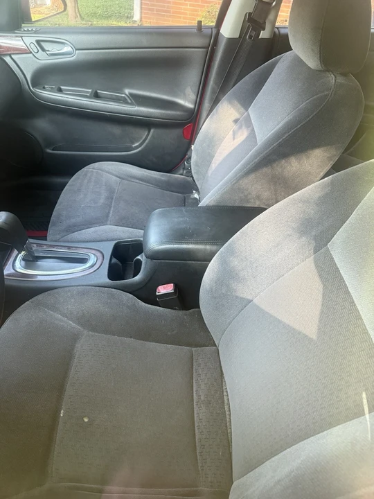 2010 Chevrolet Impala 9th Gen - Image 17 of 24