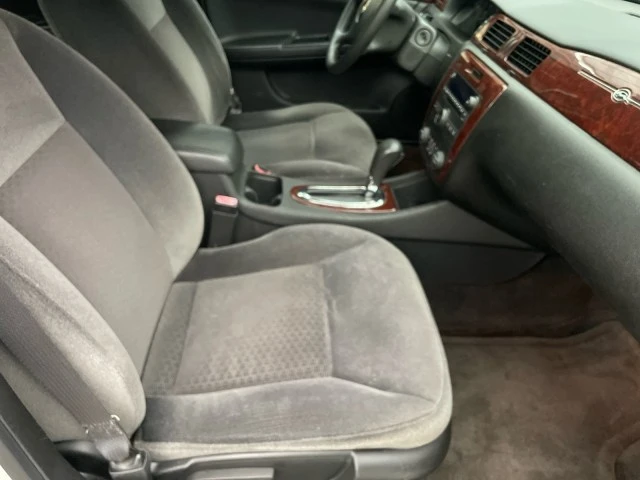 2010 Chevrolet Impala 9th Gen - Image 27 of 31