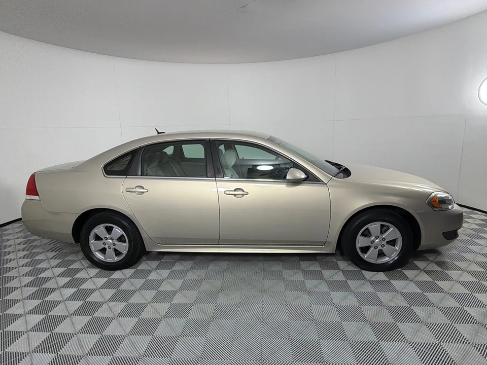 2010 Chevrolet Impala 9th Gen - Image 4 of 23